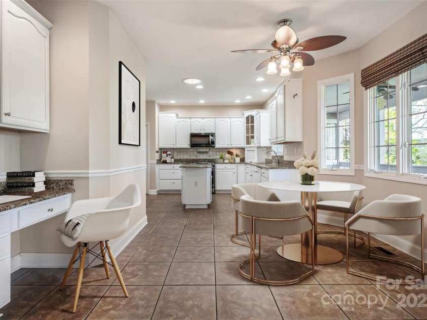 8 Scarlet Rdg Lane, Weaverville, NC 28787.  MLS# CAR4233209, YatesRealty ID 17414. Well-appointed kitchen with spacious island