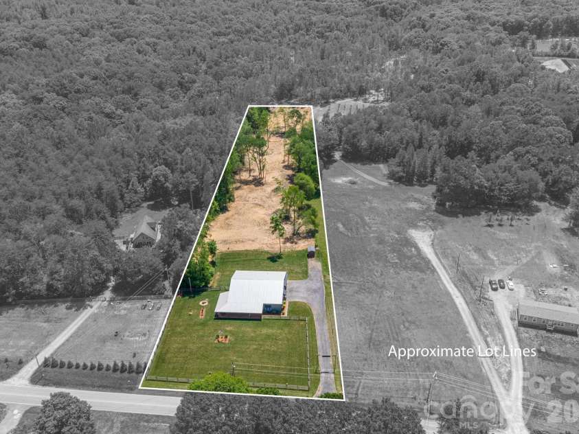 346 Car Farm Road, Lincolnton, NC 28092.  MLS# CAR4365086, YatesRealty ID 17415. 