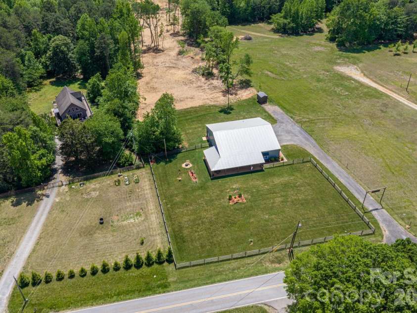 346 Car Farm Road, Lincolnton, NC 28092.  MLS# CAR4365086, YatesRealty ID 17415. 