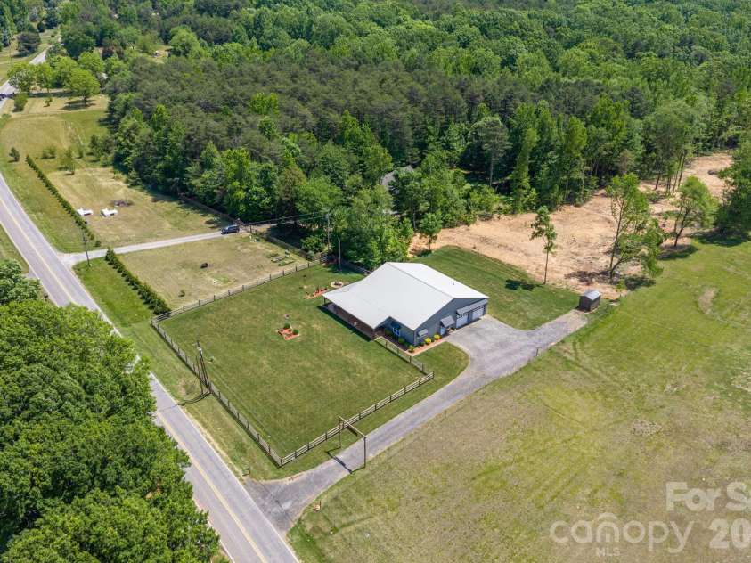 346 Car Farm Road, Lincolnton, NC 28092.  MLS# CAR4365086, YatesRealty ID 17415. 