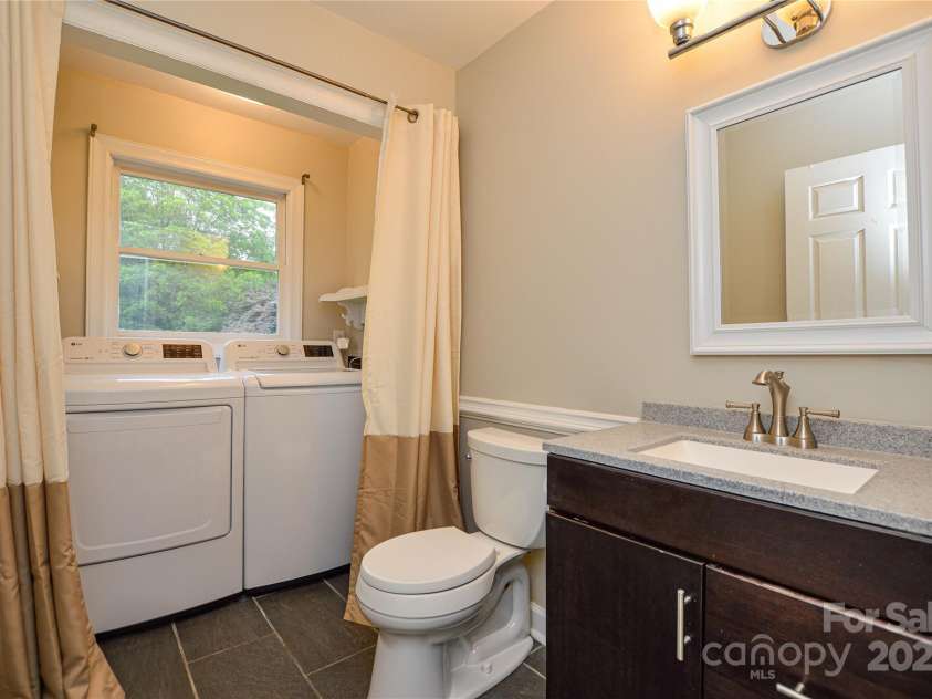 1506 Cameron Drive, Statesville, NC 28625.  MLS# CAR4261391, YatesRealty ID 17416. 