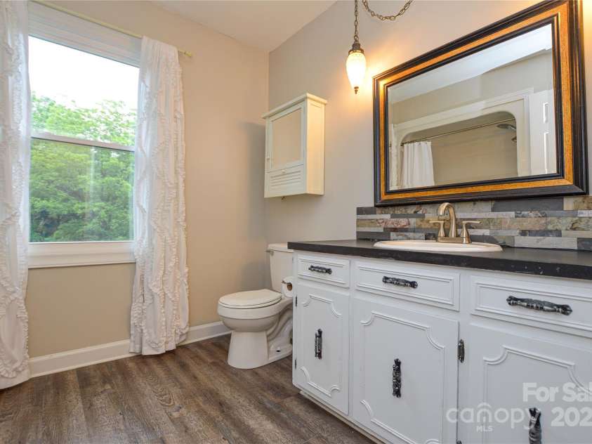 1506 Cameron Drive, Statesville, NC 28625.  MLS# CAR4261391, YatesRealty ID 17416. 