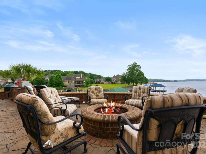 325 Ivy Arbor Circle, Rock Hill, SC 29732.  MLS# CAR4242278, YatesRealty ID 17417. 