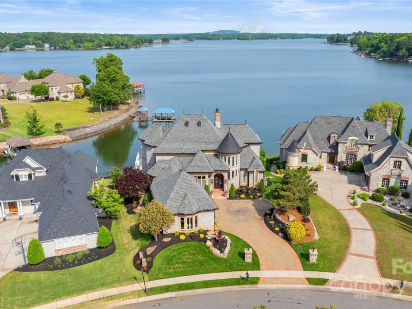 325 Ivy Arbor Circle, Rock Hill, SC 29732.  MLS# CAR4242278, YatesRealty ID 17417. 