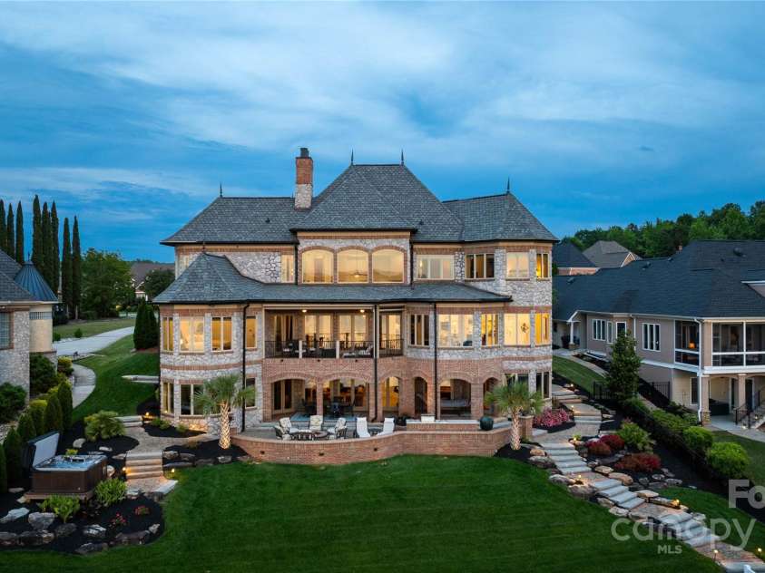 325 Ivy Arbor Circle, Rock Hill, SC 29732.  MLS# CAR4242278, YatesRealty ID 17417. 