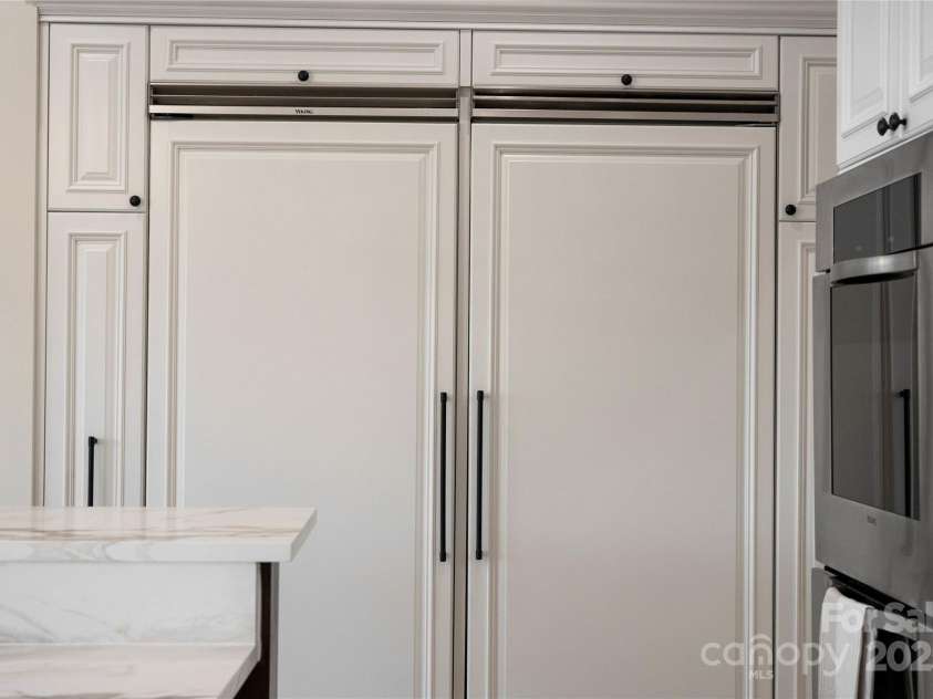325 Ivy Arbor Circle, Rock Hill, SC 29732.  MLS# CAR4242278, YatesRealty ID 17417. Floor 1-Viking enclosed refrigerator