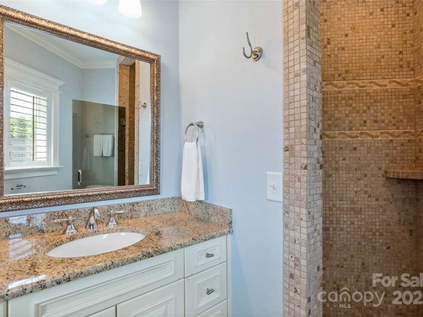 325 Ivy Arbor Circle, Rock Hill, SC 29732.  MLS# CAR4242278, YatesRealty ID 17417. Floor 2-Attached bathroom spare bedroom 2