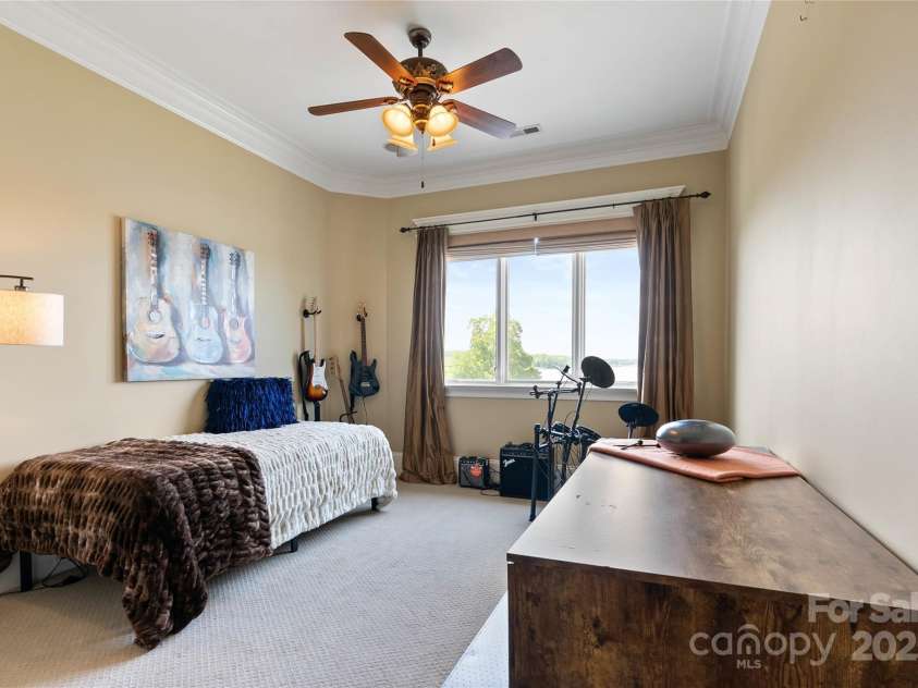 325 Ivy Arbor Circle, Rock Hill, SC 29732.  MLS# CAR4242278, YatesRealty ID 17417. Floor 2-Spare bedroom 3