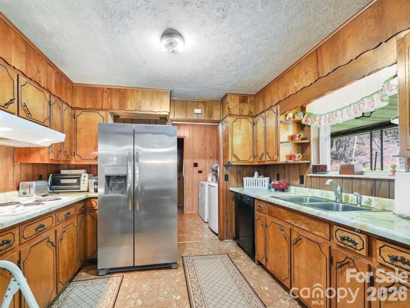 7530 NC 208 Highway, Marshall, NC 28753.  MLS# CAR4376119, YatesRealty ID 17417. 