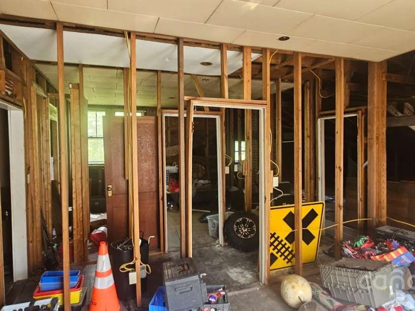 607 Lee Avenue, Wadesboro, NC 28170.  MLS# CAR4259495, YatesRealty ID 17418. 