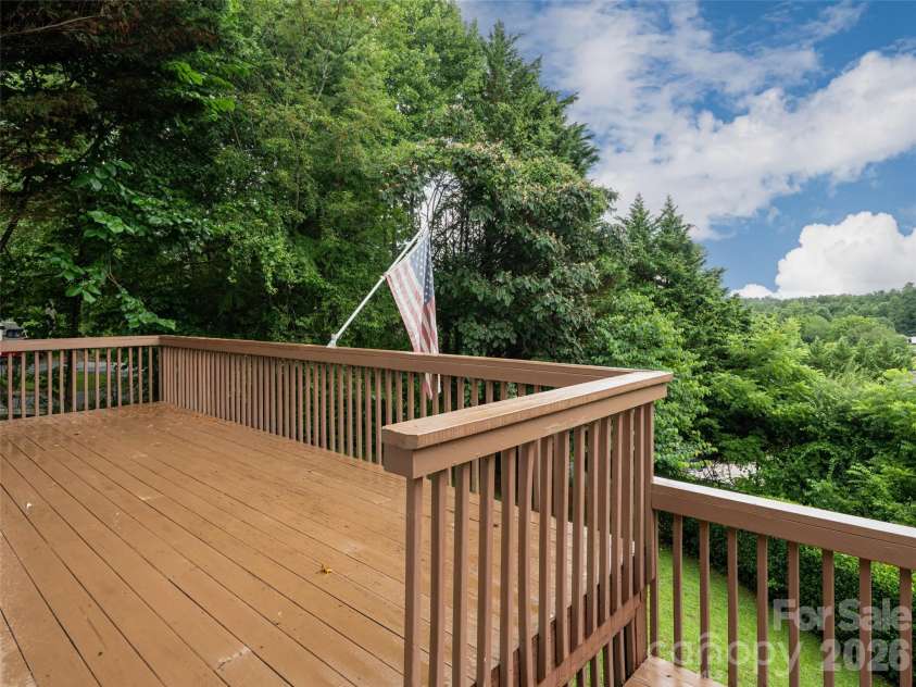 15 Tiffany Lane, Asheville, NC 28804.  MLS# CAR4369734, YatesRealty ID 17419. 