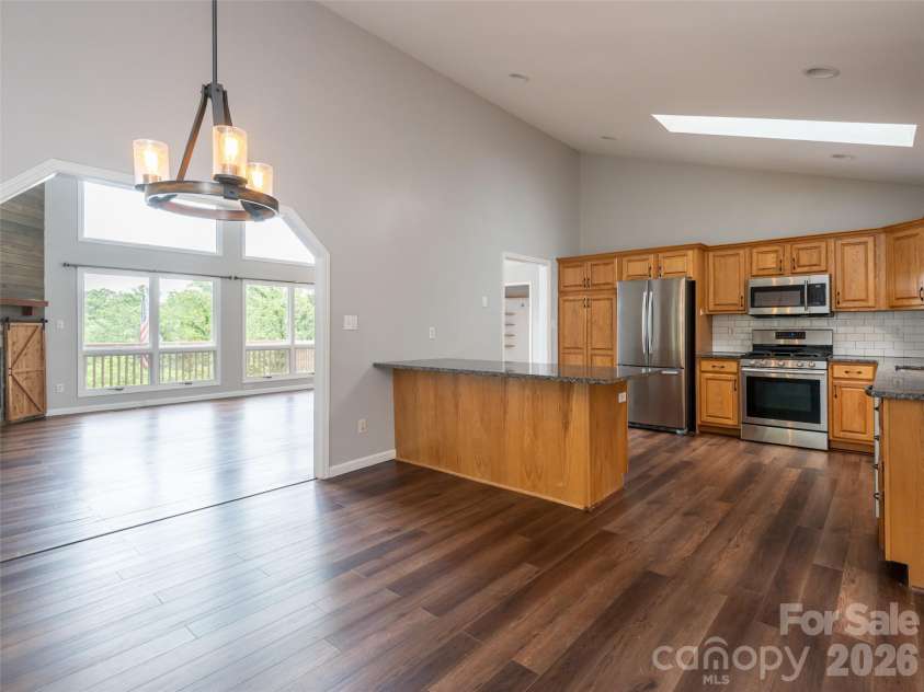 15 Tiffany Lane, Asheville, NC 28804.  MLS# CAR4369734, YatesRealty ID 17419. 