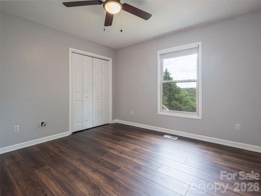 15 Tiffany Lane, Asheville, NC 28804.  MLS# CAR4369734, YatesRealty ID 17419. 