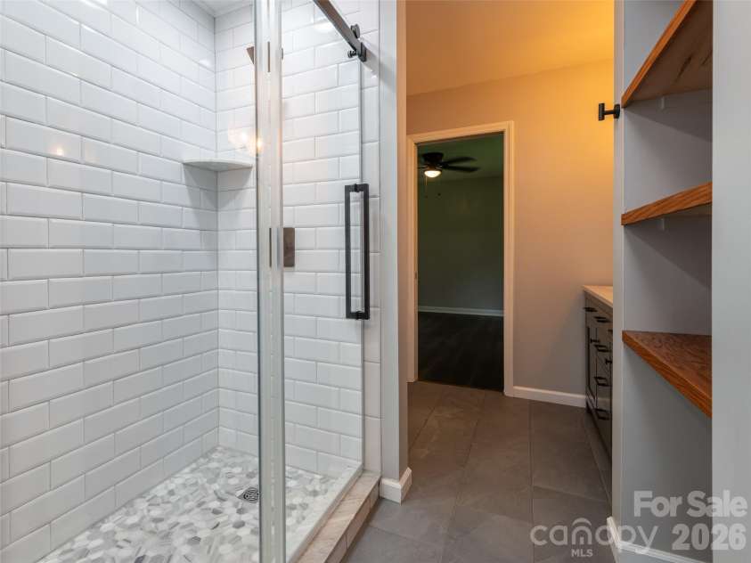 15 Tiffany Lane, Asheville, NC 28804.  MLS# CAR4369734, YatesRealty ID 17419. 