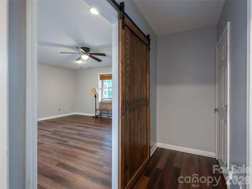 15 Tiffany Lane, Asheville, NC 28804.  MLS# CAR4369734, YatesRealty ID 17419. 