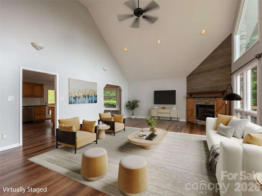 15 Tiffany Lane, Asheville, NC 28804.  MLS# CAR4369734, YatesRealty ID 17419. 