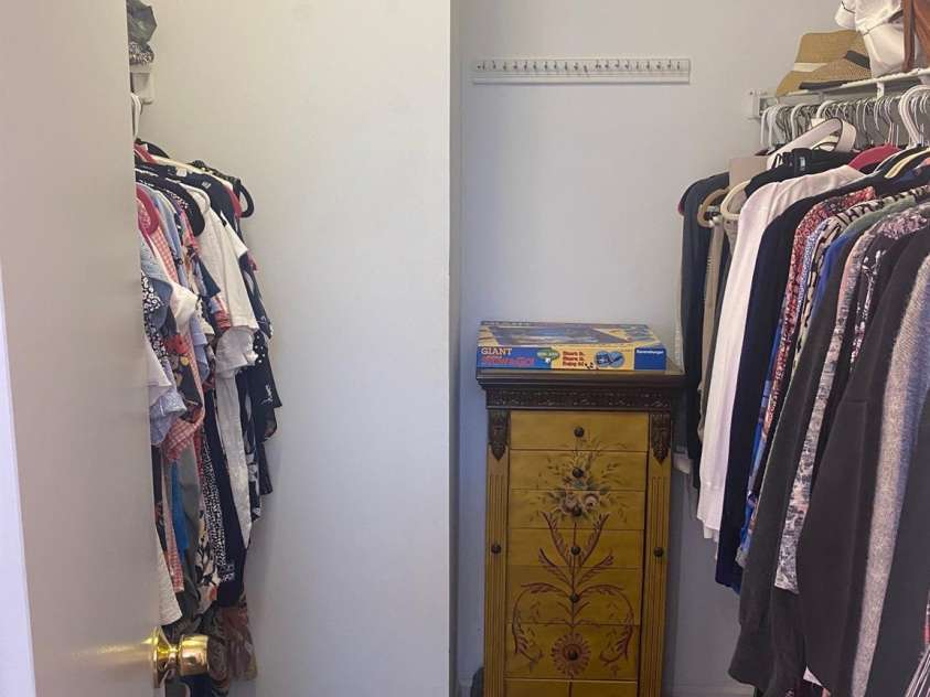 9612 Farmridge Lane, Matthews, NC 28105.  MLS# CAR4263057, YatesRealty ID 17419. Master Closet