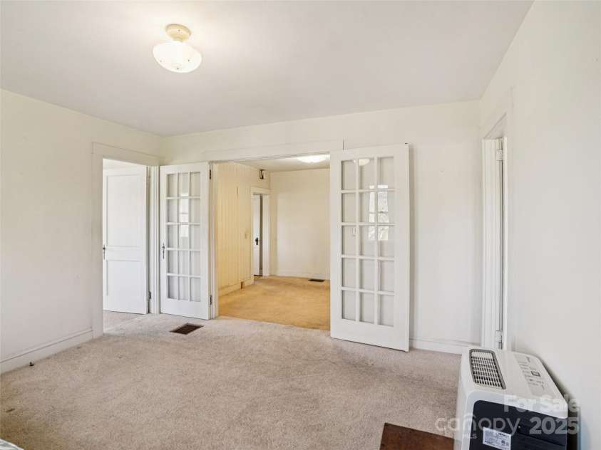 230 Main Street, Mars Hill, NC 28754.  MLS# CAR4315536, YatesRealty ID 1742. 