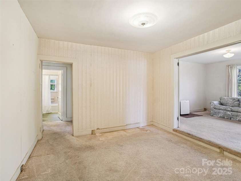 230 Main Street, Mars Hill, NC 28754.  MLS# CAR4315536, YatesRealty ID 1742. 