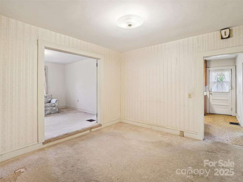 230 Main Street, Mars Hill, NC 28754.  MLS# CAR4315536, YatesRealty ID 1742. 