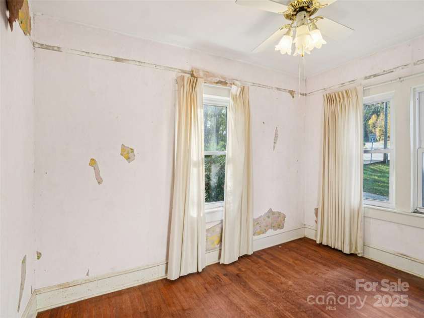 230 Main Street, Mars Hill, NC 28754.  MLS# CAR4315536, YatesRealty ID 1742. 