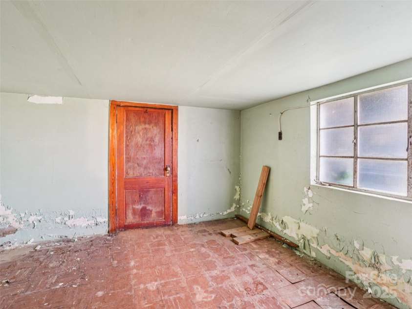 230 Main Street, Mars Hill, NC 28754.  MLS# CAR4315536, YatesRealty ID 1742. 