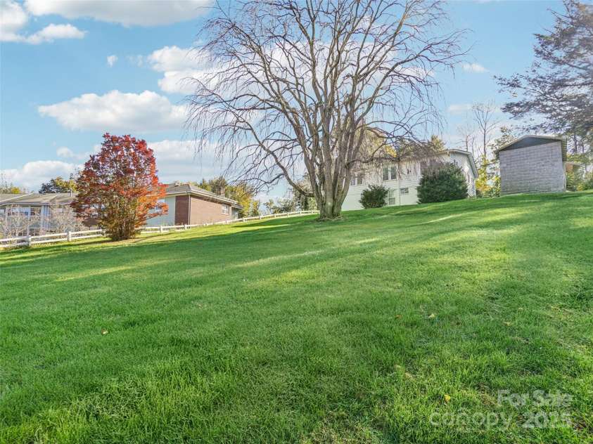 230 Main Street, Mars Hill, NC 28754.  MLS# CAR4315536, YatesRealty ID 1742. 