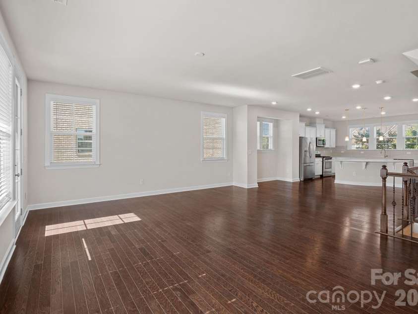 11523 Red Rust Lane, Charlotte, NC 28277.  MLS# CAR4376500, YatesRealty ID 17420. Upper-Level Great Room