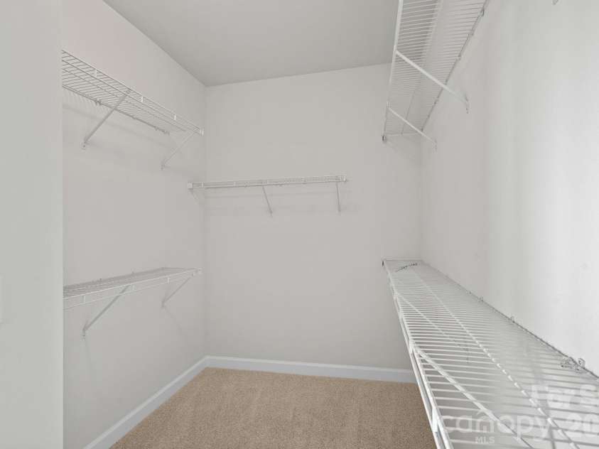 11523 Red Rust Lane, Charlotte, NC 28277.  MLS# CAR4376500, YatesRealty ID 17420. Walk-in Closet