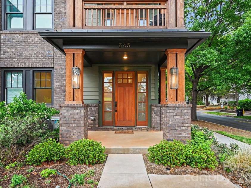 345 East Boulevard, Charlotte, NC 28203.  MLS# CAR4376054, YatesRealty ID 17422. 