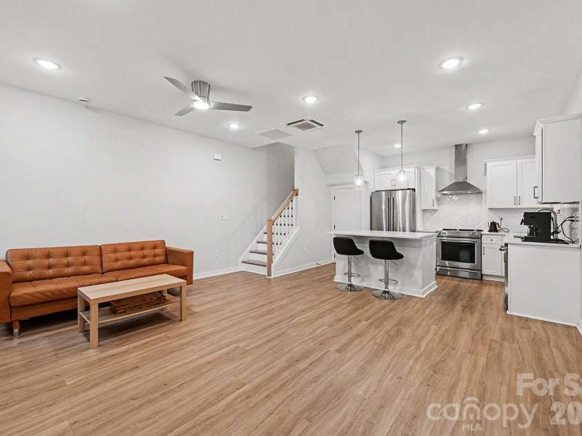 345 East Boulevard, Charlotte, NC 28203.  MLS# CAR4376054, YatesRealty ID 17422. 