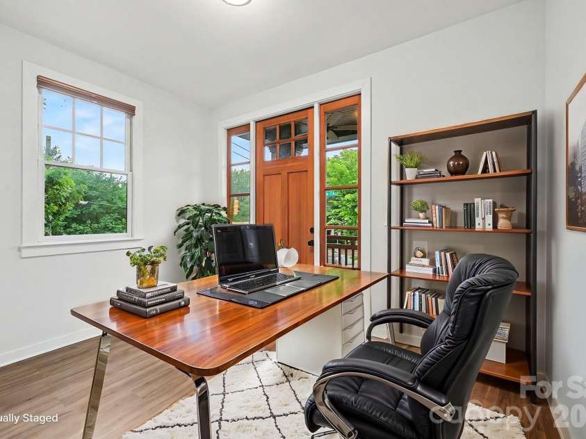 345 East Boulevard, Charlotte, NC 28203.  MLS# CAR4376054, YatesRealty ID 17422. 