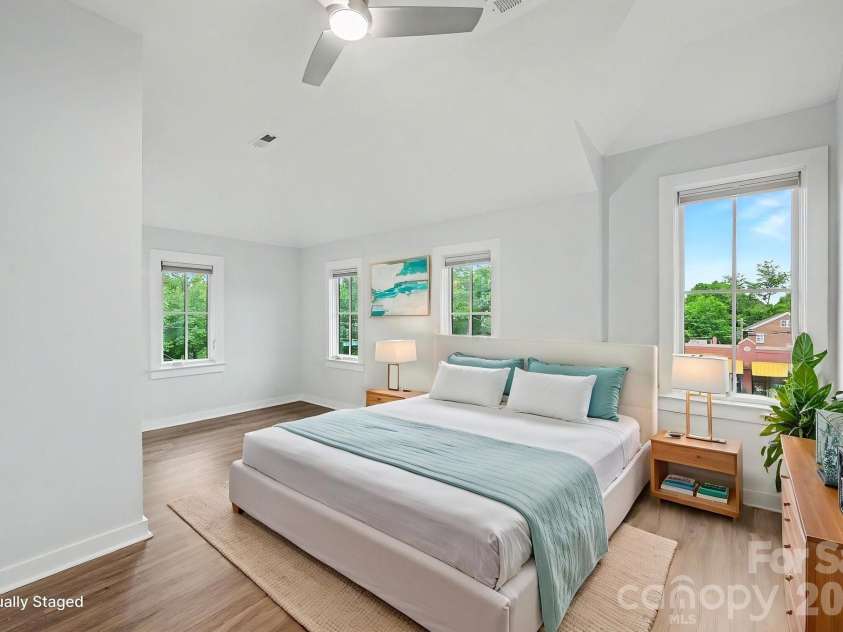345 East Boulevard, Charlotte, NC 28203.  MLS# CAR4376054, YatesRealty ID 17422. 