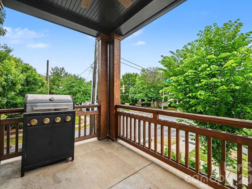 345 East Boulevard, Charlotte, NC 28203.  MLS# CAR4376054, YatesRealty ID 17422. 