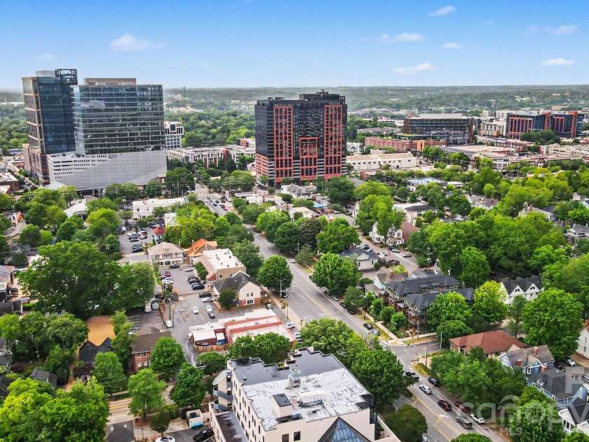 345 East Boulevard, Charlotte, NC 28203.  MLS# CAR4376054, YatesRealty ID 17422. 