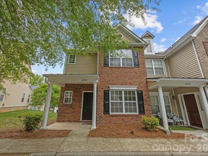 8738 Twined Creek Lane, Charlotte, NC 28227.  MLS# CAR4376717, YatesRealty ID 17423. 
