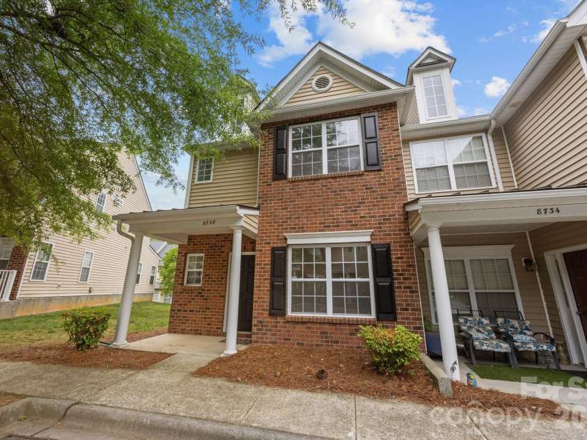 8738 Twined Creek Lane, Charlotte, NC 28227.  MLS# CAR4376717, YatesRealty ID 17423. 