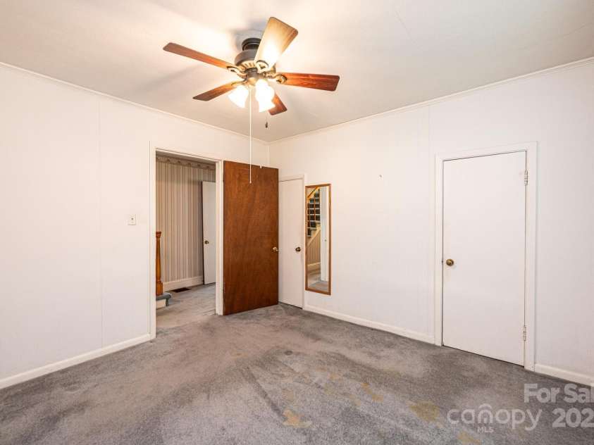 602 6th Street, Newton, NC 28658.  MLS# CAR4249991, YatesRealty ID 17424. 