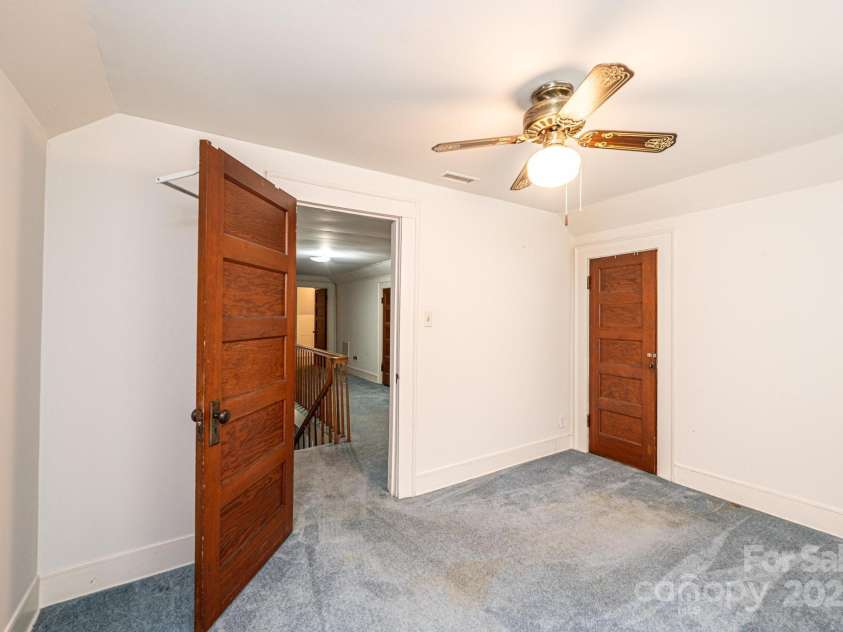 602 6th Street, Newton, NC 28658.  MLS# CAR4249991, YatesRealty ID 17424. 