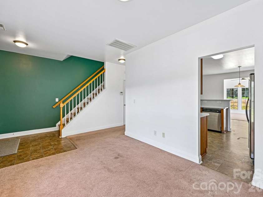 8718 Buttonwood Court, Charlotte, NC 28215.  MLS# CAR4365827, YatesRealty ID 17424. 