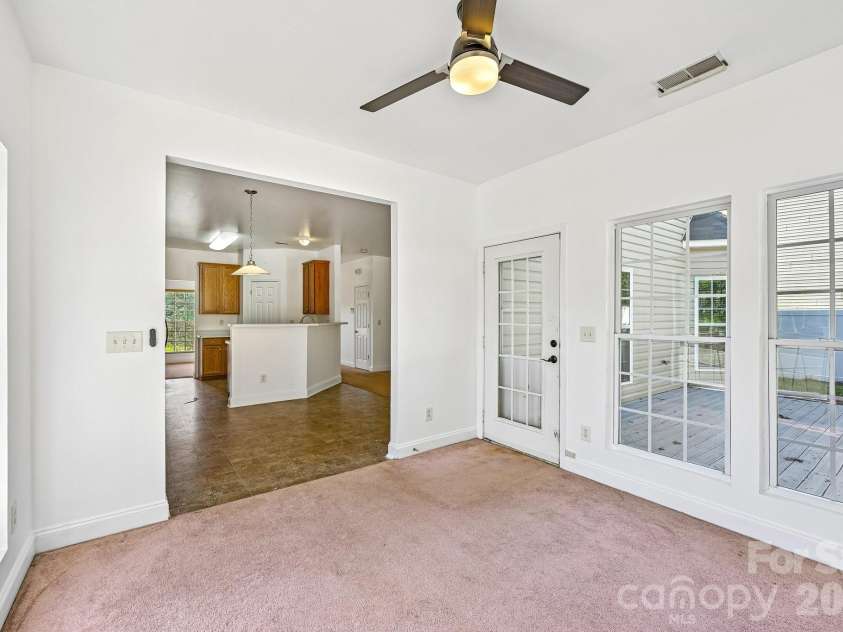 8718 Buttonwood Court, Charlotte, NC 28215.  MLS# CAR4365827, YatesRealty ID 17424. 