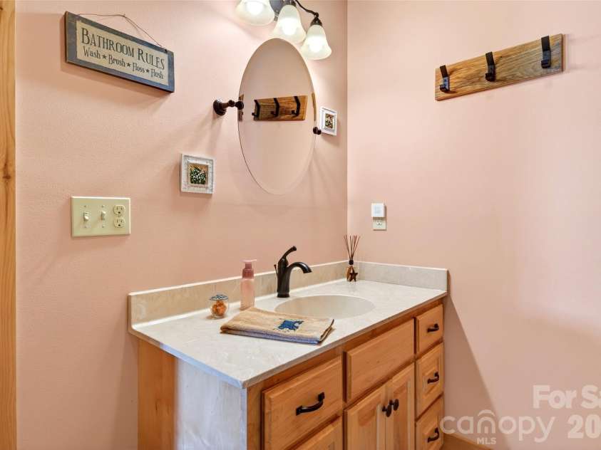 217 Summit Drive, Nebo, NC 28761.  MLS# CAR4376943, YatesRealty ID 17427. 
