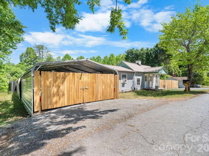 3706 2nd Avenue, Hickory, NC 28601.  MLS# CAR4374944, YatesRealty ID 17428. Carport with closed 