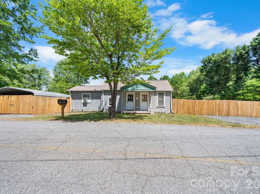 3706 2nd Avenue, Hickory, NC 28601.  MLS# CAR4374944, YatesRealty ID 17428. Front of home
