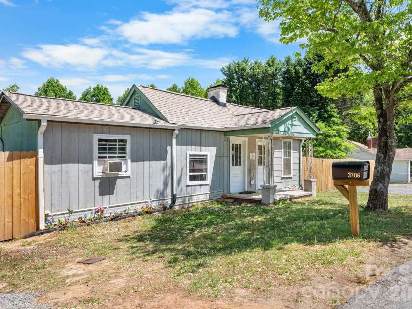 3706 2nd Avenue, Hickory, NC 28601.  MLS# CAR4374944, YatesRealty ID 17428. Front of home left side
