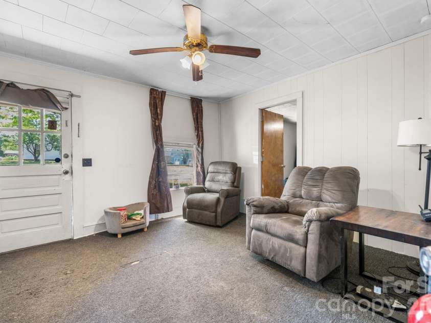 3706 2nd Avenue, Hickory, NC 28601.  MLS# CAR4374944, YatesRealty ID 17428. Living Room