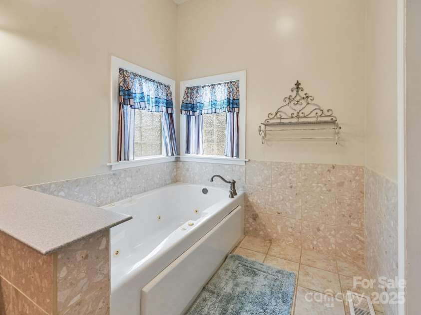 90 Coates Road, Marshall, NC 28753.  MLS# CAR4264136, YatesRealty ID 17428. 