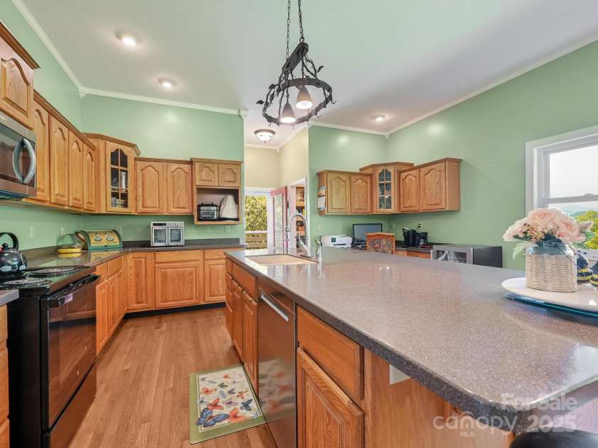 90 Coates Road, Marshall, NC 28753.  MLS# CAR4264136, YatesRealty ID 17428. 