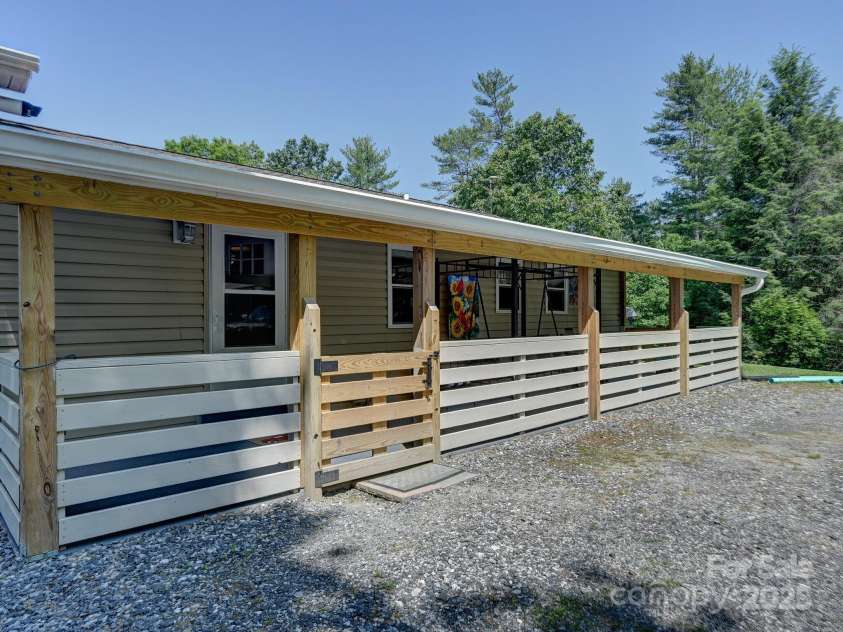 90 Coates Road, Marshall, NC 28753.  MLS# CAR4264136, YatesRealty ID 17428. 