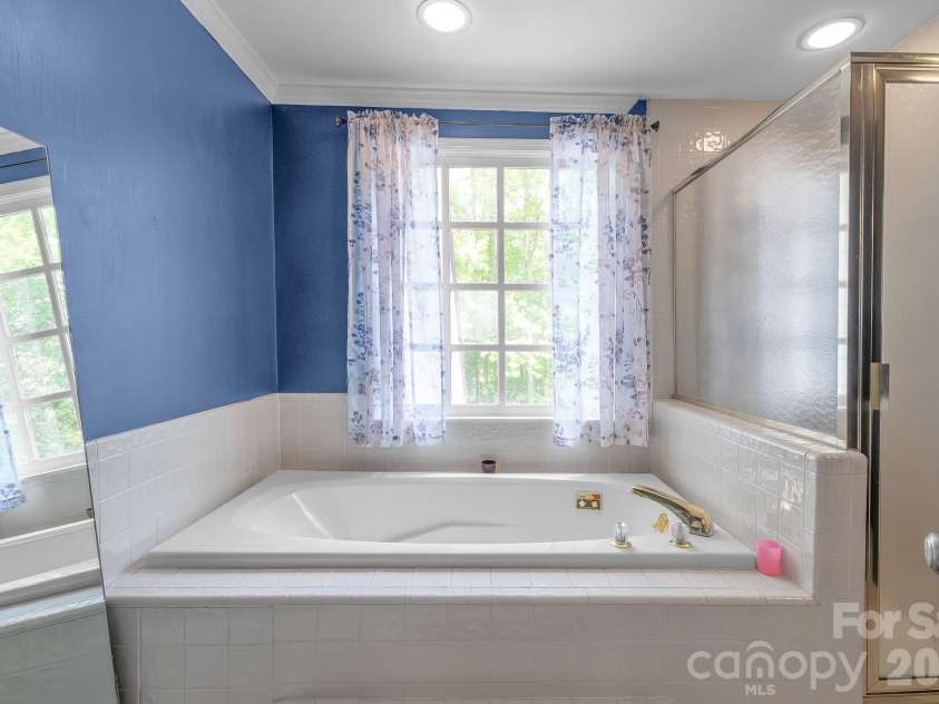 2008 Greenbrook Parkway, Weddington, NC 28104.  MLS# CAR4376393, YatesRealty ID 17429. Guest bath
